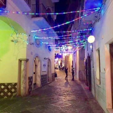 Luminarie: i commercianti di Via Indipendenza si organizzano in un “FaiDaTe” di sicuro successo