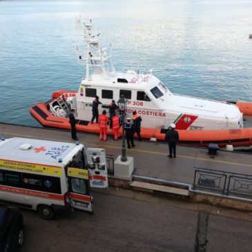 Gaeta: accusa un malore in barca, salvato dagli uomini della Guardia Costiera