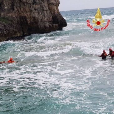 Stremate su uno scoglio: Soccorse da un bagnino e dai Vigili del Fuoco di Gaeta