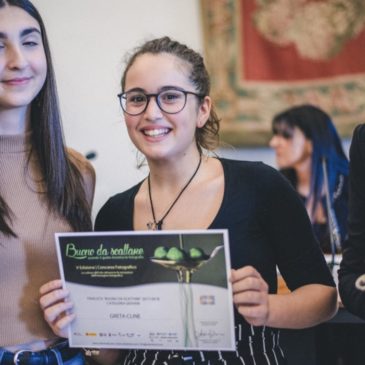 Vincono due studentesse di Gaeta il Premio Internazionale Buono da scattare