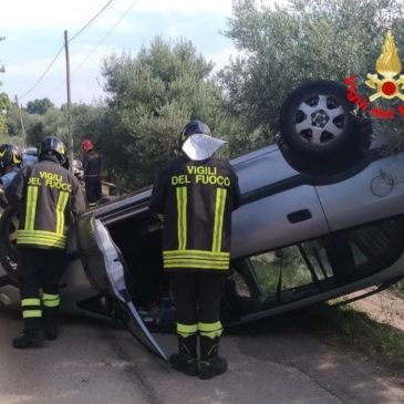 Gaeta: si ribalta sul Colle, un ferito salvato dai VdF