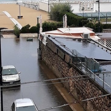 Maltempo: Lungomare di Serapo e pista ciclabile  allagata